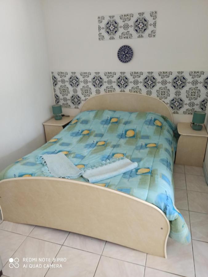 Mas Des Pins Panzió Saint-Cyprien Kültér fotó