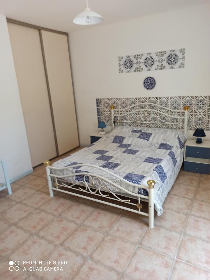 Mas Des Pins Panzió Saint-Cyprien Kültér fotó